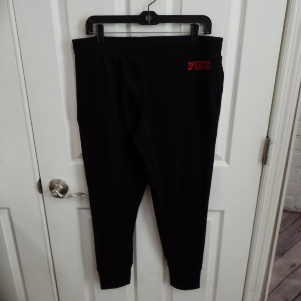NWT VS Pink Wisconsin Badgers Joggers Size Large - Picture 8 of 9